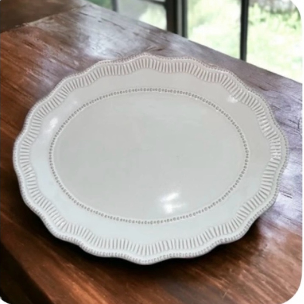 Hearth & Hand Large Serving Platter 19x14.5” Cream Scalloped Stoneware Tray - Picture 4 of 4